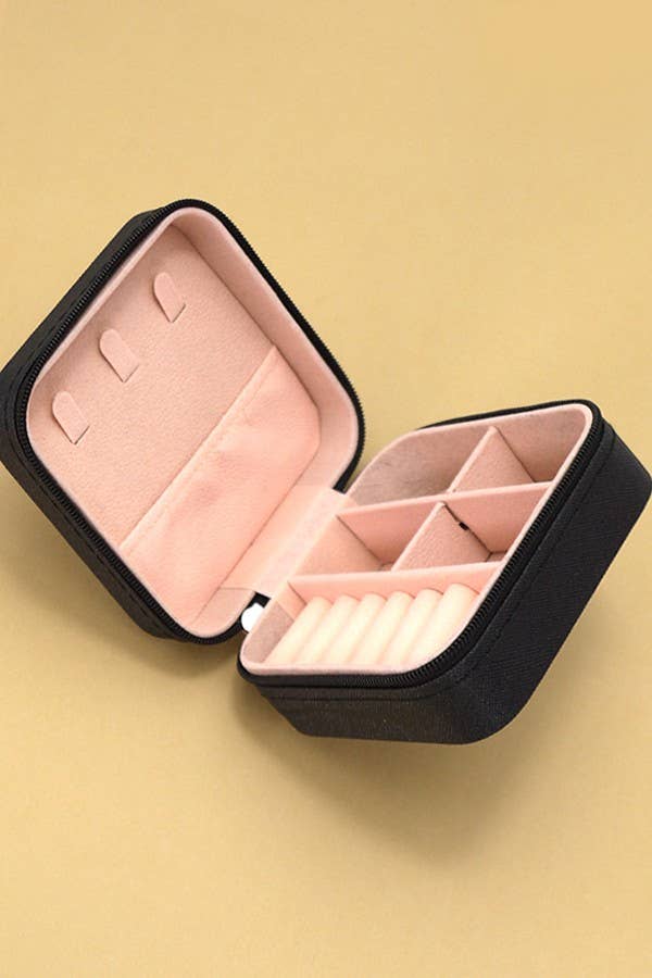 Jewelry Organizer Fuschia